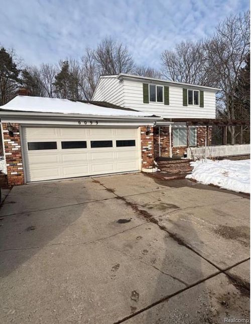 6099 Brookwood Dr, Burton, MI, 48509-1301 | Card Image
