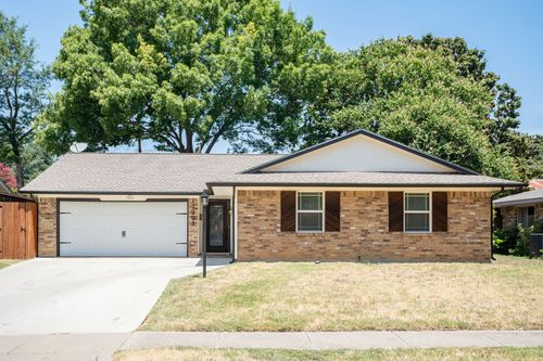 2205 Indian Creek Dr, Irving, TX, 75060-5022 | Card Image