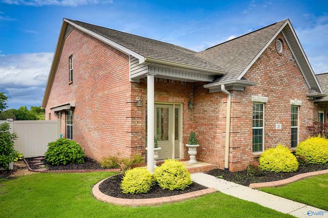 26 Jackson Way, Townhouse with 3 bedrooms, 3 bathrooms and null parking in Decatur AL | Image 6
