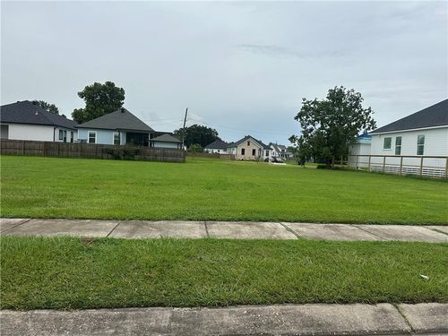 1931 Benjamin St, Arabi, LA, 70032-1750 | Card Image