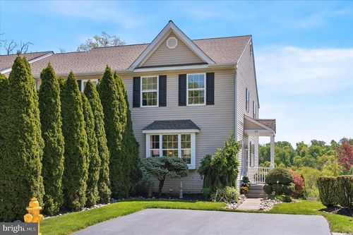 26 Linda Ln, ASTON, PA, 19014-1870 | Card Image