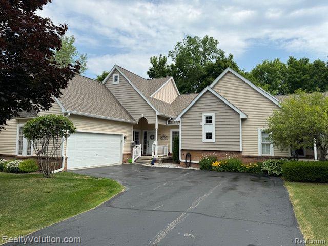 Fox Hollow Dr, Metamora, MI 48455