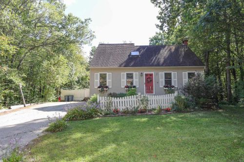 13 Star Cir, Auburn, NH, 03032-3925 | Card Image