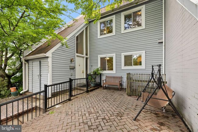 1522 Goldenrain Ct, Townhouse with 3 bedrooms, 4 bathrooms and null parking in RESTON VA | Image 6