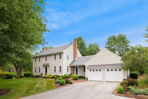 8 Candlewood Dr, Topsfield, MA, 01983-1904 | Card Image