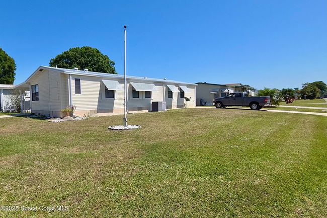 499 Marlin Cir, House other with 2 bedrooms, 2 bathrooms and null parking in Barefoot Bay FL | Image 20