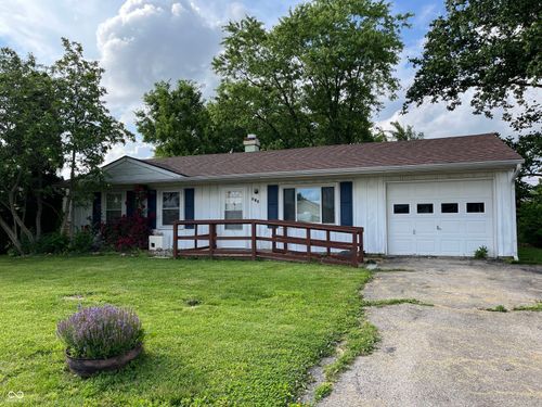 516 Memorial Dr, Edinburgh, IN, 46124-1913 | Card Image