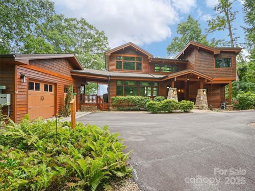 2128 Sleepy Hollow Dr, Waynesville, NC, 28785-4523 | Card Image
