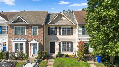 6108 Pine Crest Ln, FREDERICK, MD, 21701-5817 | Card Image