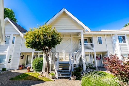 206-9109 154 St, Surrey, BC, V3R9G8 | Card Image