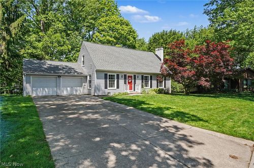 2920 Carters Grove Rd, Cuyahoga Falls, OH, 44223-1223 | Card Image