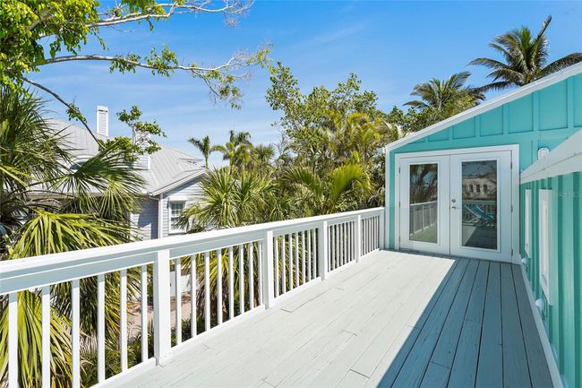 111 Faubel St, House other with 3 bedrooms, 3 bathrooms and null parking in Siesta Key FL | Image 68