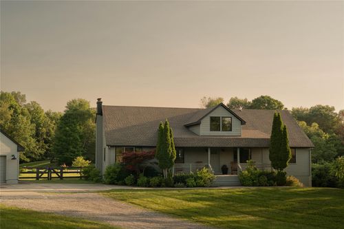 30 Lauren Ln, Staatsburg, NY, 12580-5628 | Card Image