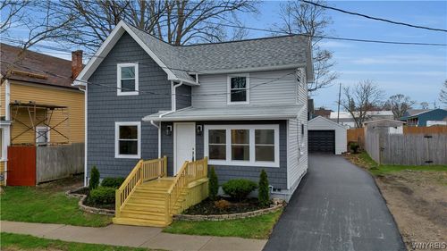 5 Hickory St, Silver Creek, NY, 14136-1215 | Card Image