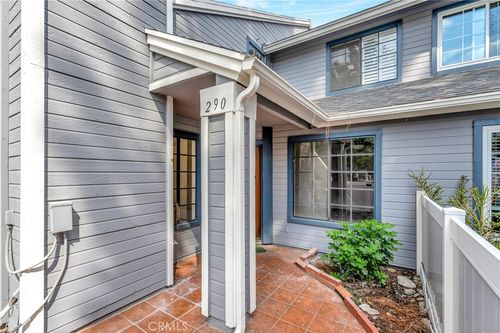 290 Spruce Ct, Azusa, CA, 91702-1484 | Card Image