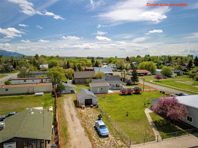 207 2 Nd St E, House other with 3 bedrooms, 3 bathrooms and null parking in Clyde Park MT | Image 5