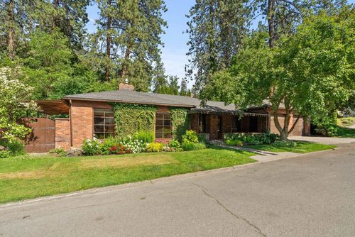 1827 S Arthur St, Spokane, WA, 99203 | Card Image