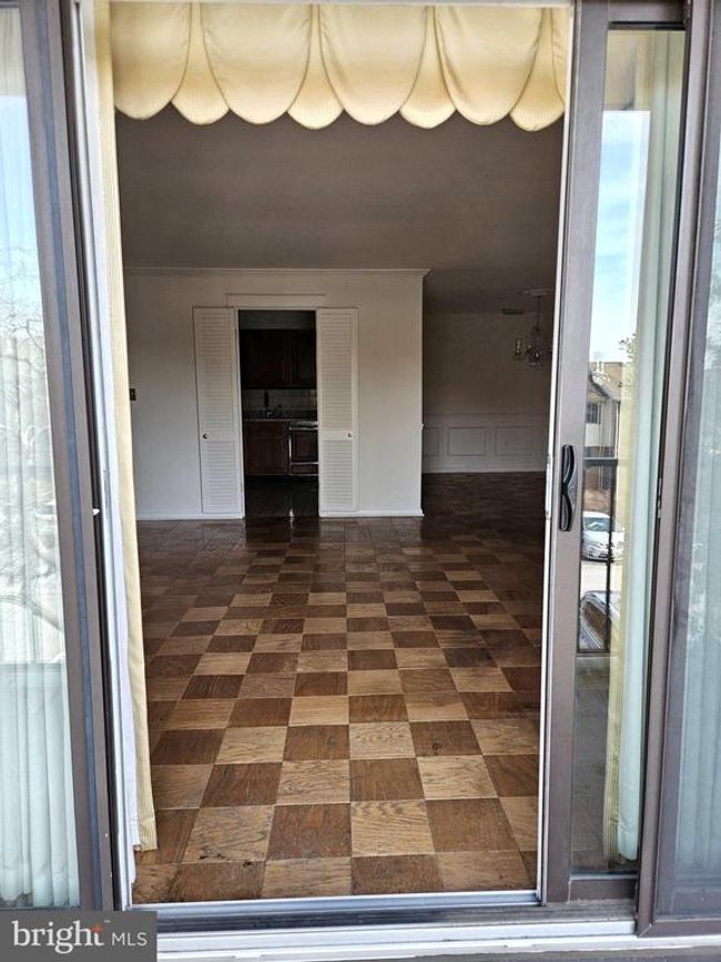 APT-205 - 1 Smeton Pl, Condo with 2 bedrooms, 2 bathrooms and null parking in TOWSON MD | Image 24
