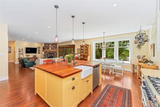 6140 Lakes Rd, House other with 5 bedrooms, 5 bathrooms and 4 parking in Duncan BC | Image 7