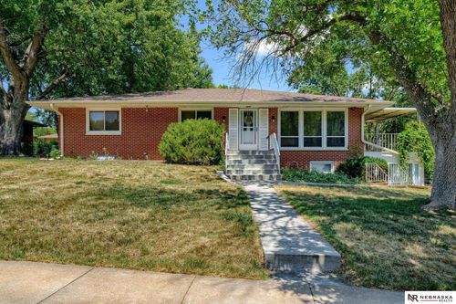 5746 Lenox Ave, Lincoln, NE, 68510-2119 | Card Image