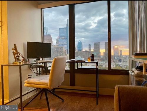 apt-1920-2001 Hamilton St, PHILADELPHIA, PA, 19130-4213 | Card Image