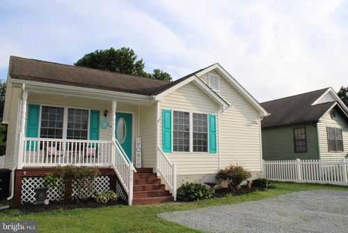 418 Lincoln Ave, COLONIAL BEACH, VA, 22443-2162 | Card Image