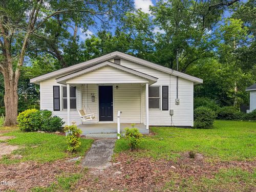 612 N 4th St, Smithfield, NC, 27577-4114 | Card Image