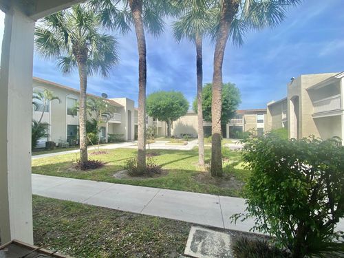 b47-1500 N Congress Ave, West Palm Beach, FL, 33401-1734 | Card Image
