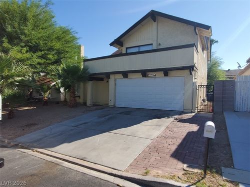 4760 Woodridge Rd, Las Vegas, NV, 89121-5814 | Card Image