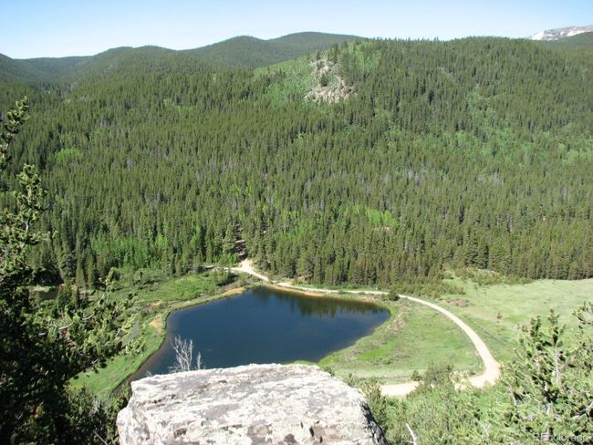 View over private lake in Hall Valley | Image 49