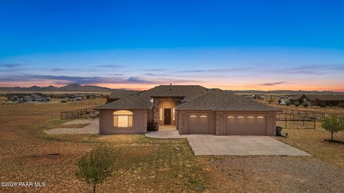 11650 N Desha Dr, Prescott Valley, AZ, 86315-7930 | Card Image