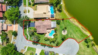 6115 Hawkes Bluff Avenue, House other with 3 bedrooms, 2 bathrooms and null parking in Davie FL | Image 3