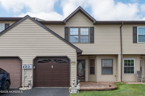 40 Atlantis Ter, Freehold, NJ, 07728-3742 | Card Image