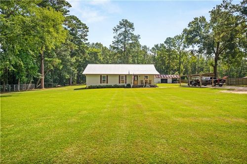 31 Er Slay Rd, Deville, LA, 71328-9213 | Card Image