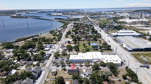 2018 Grant St, Tampa, FL, 33605-6332 | Card Image