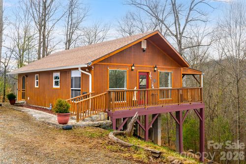 288 Rebel Dr, Hot Springs, NC, 28743-4502 | Card Image