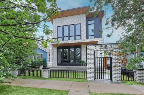 1321 10 Avenue Se, Calgary, AB, T2G0W8 | Card Image