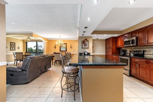 apt-e309-1915 Lavers Cir, Delray Beach, FL, 33444-7853 | Card Image
