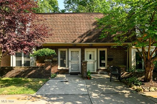 6933 W Fitzwater Rd, Brecksville, OH, 44141-1233 | Card Image