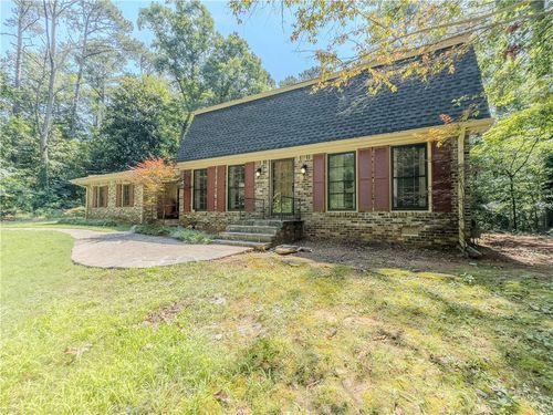 2037 Stoneleigh Dr, Stone Mountain, GA, 30087-1431 | Card Image