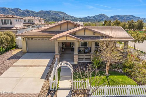 198 Honeywood St, Fillmore, CA, 93015-1887 | Card Image
