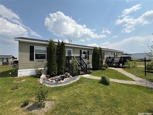 40 3rd Ave, Fleming, SK, S0G0J2 | Card Image