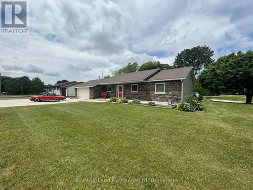 1041 Main St, Wroxeter, ON, N0G2X0 | Card Image
