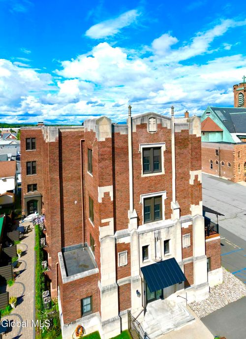 301-34 William St, Mechanicville, NY, 12118-1655 | Card Image