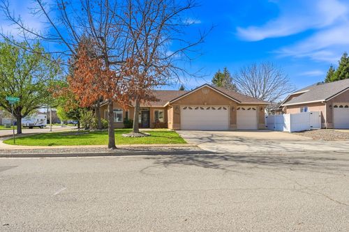 3594 Laramie St, Redding, CA, 96002-2850 | Card Image