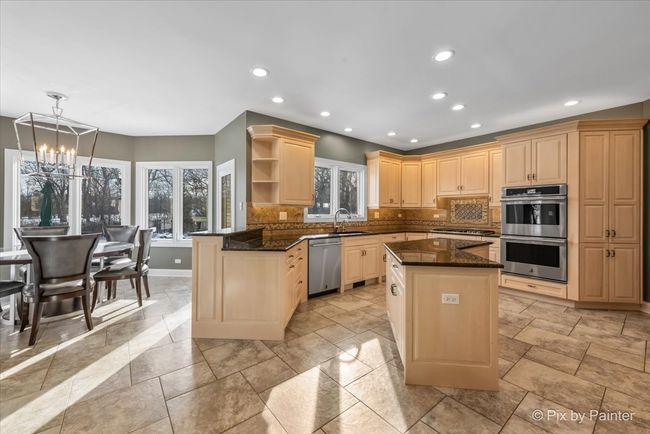30W249 Maple Tree Ln, House other with 3 bedrooms, 4 bathrooms and 6 parking in Wayne IL | Image 15