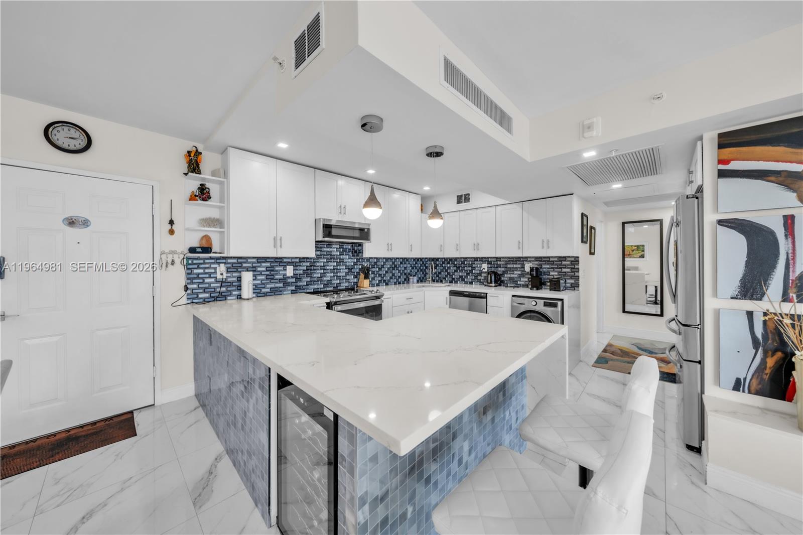 Residential Lease in Hollywood 2