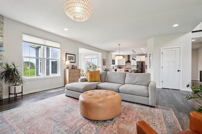 8975 W Eagle Court, House other with 5 bedrooms, 3 bathrooms and null parking in Mequon WI | Image 7