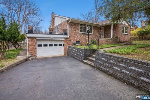 54 Briarhill Road, Cedar Grove, NJ, 07009 | Card Image