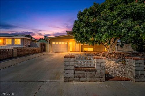 4442 El Cebra Way, Las Vegas, NV, 89121-6642 | Card Image